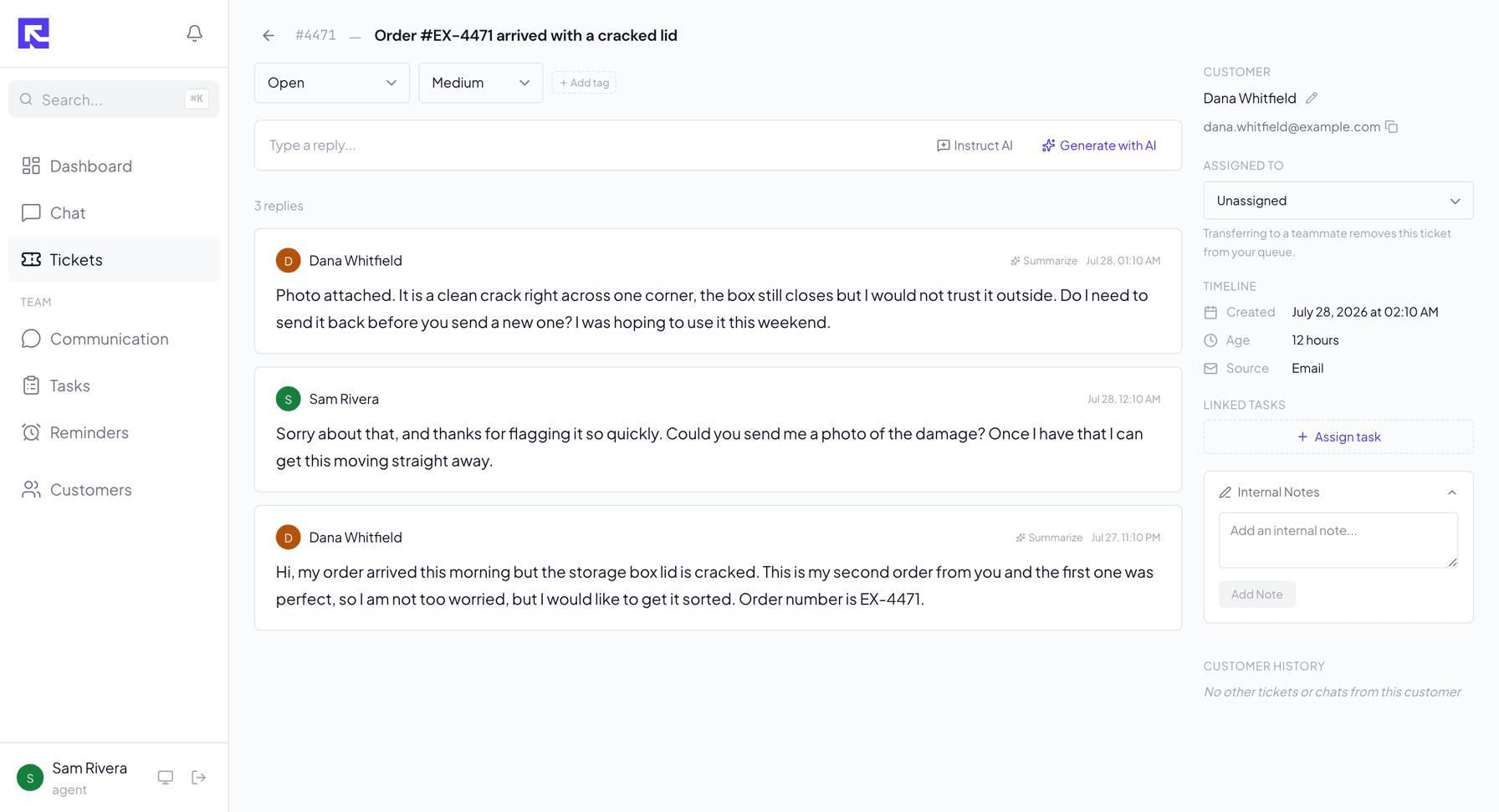 The Retily ticket view: a customer support thread with the AI reply composer, shown with demo data.